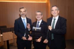 40 HUGC_Placa Conmemorativa & Alcalde Sant Cugat